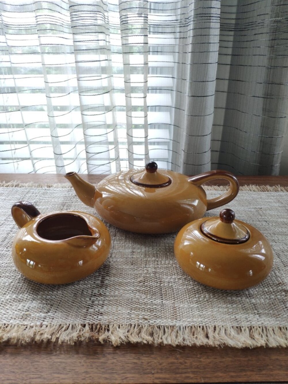 Avignon Teapot Creamer Sugar Set of 3 Vintage Bulbous Tea Service Set 11"